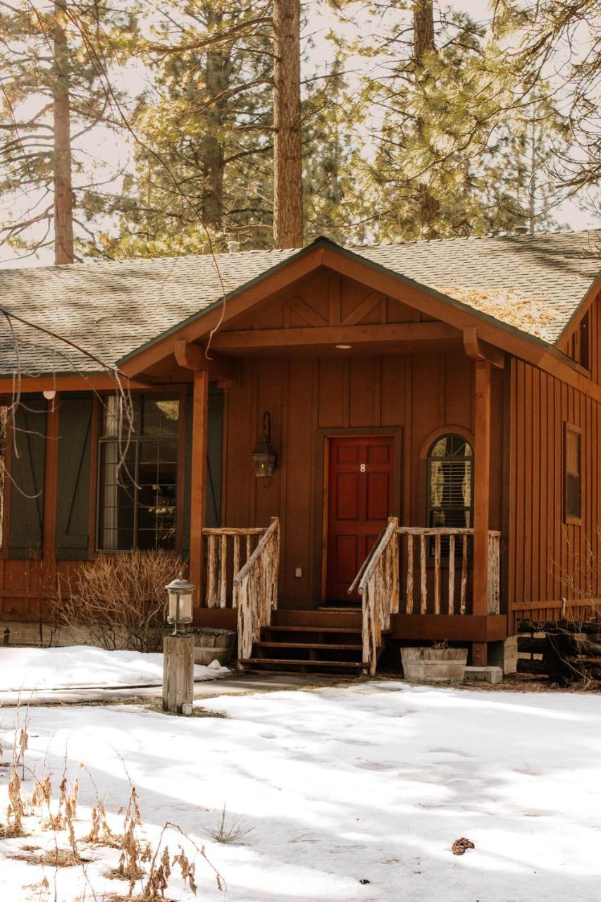 Black Bear Hotel